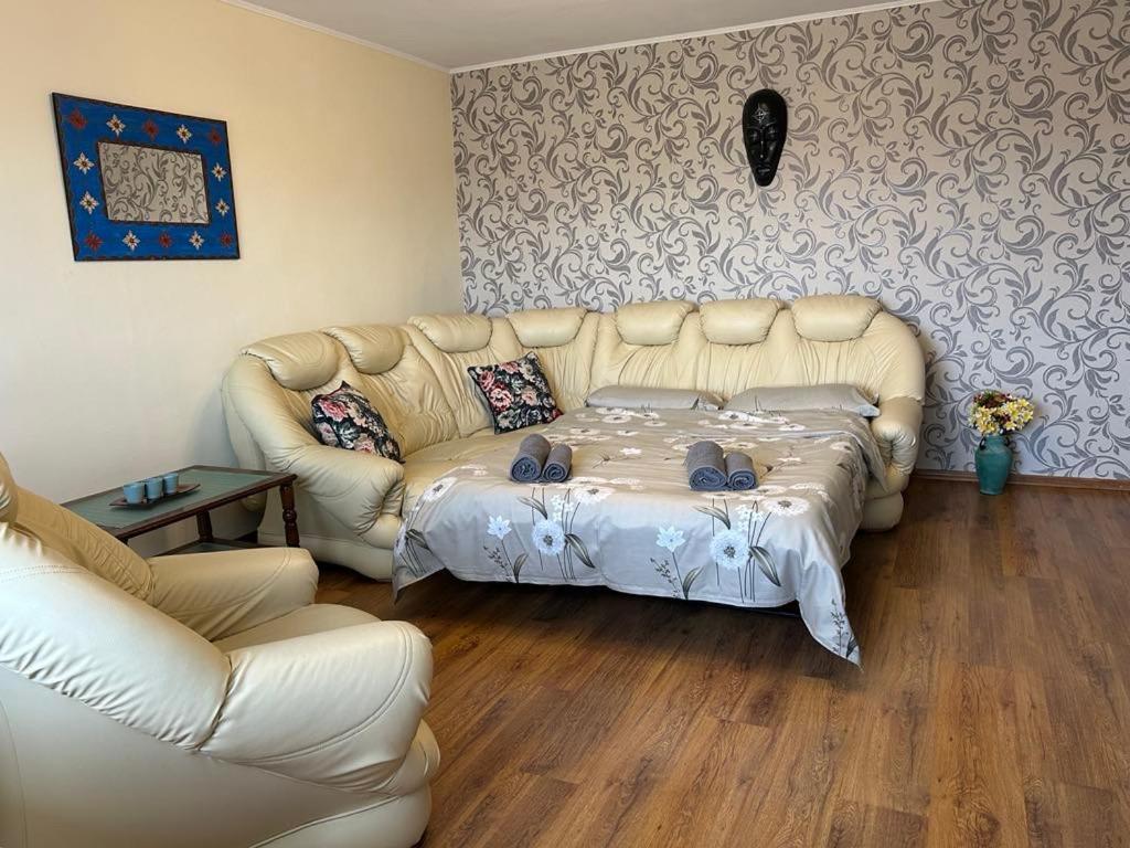 Harmony Luisa Apartment #Enjoy#Otopeni# Esterno foto